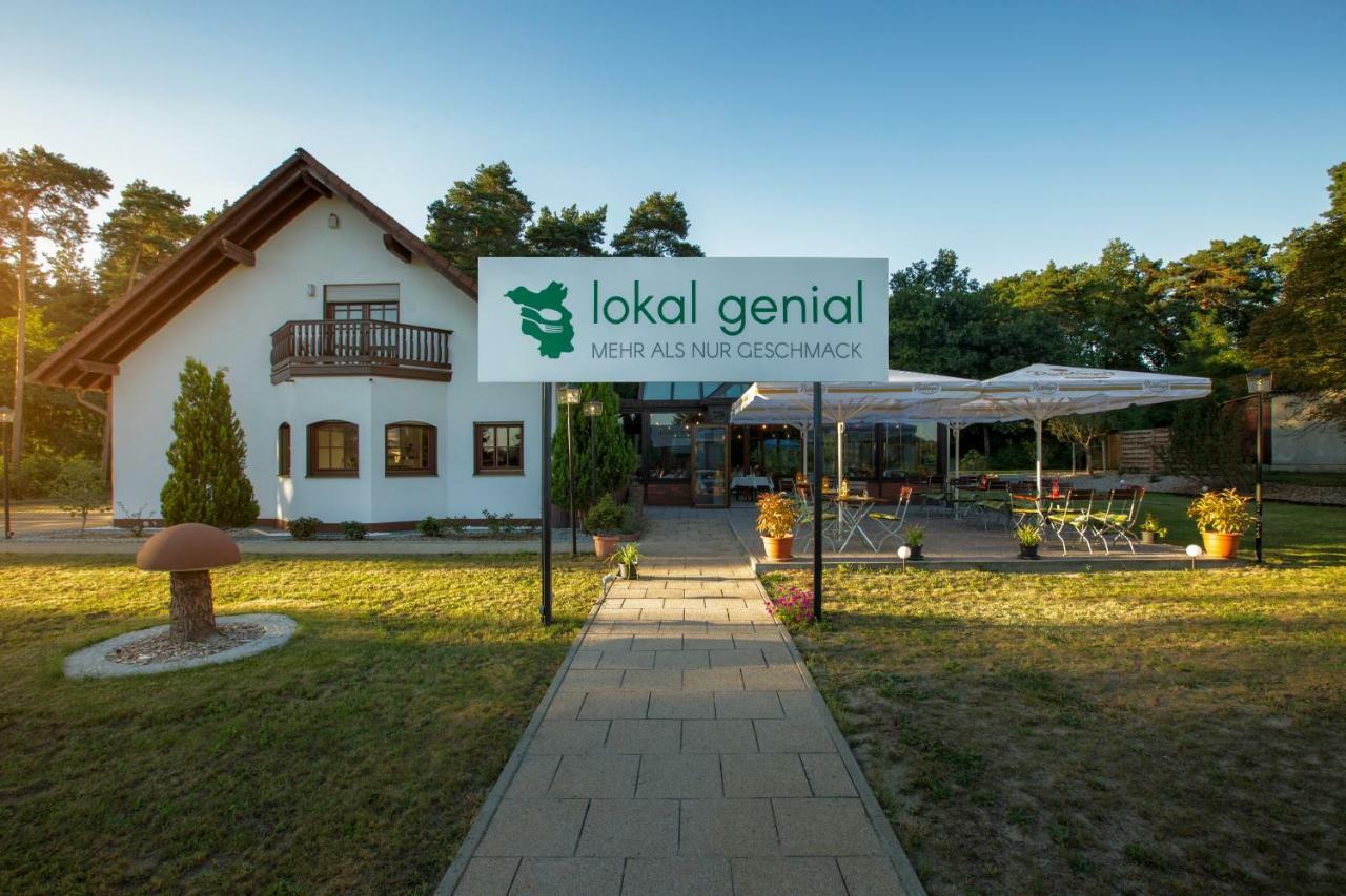 Lokal Genial Pension & Restaurant Белиц Экстерьер фото